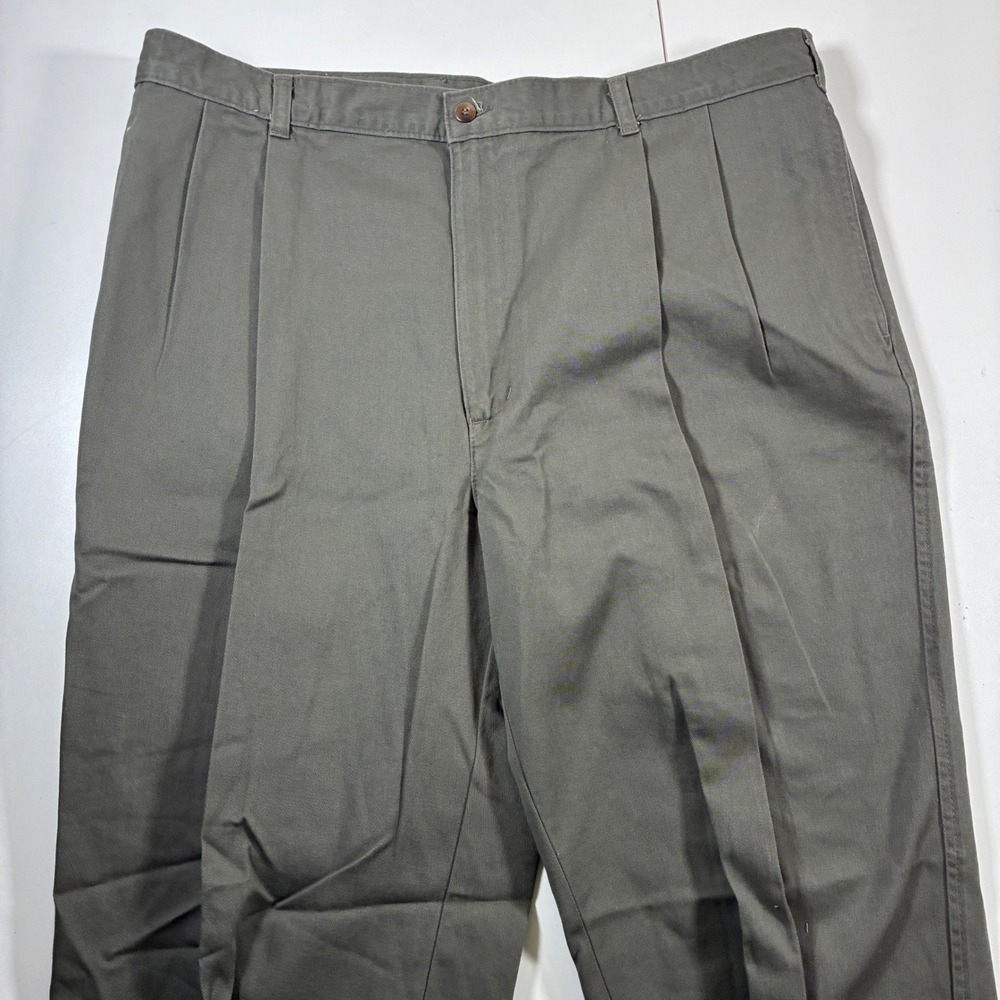 NEW Dockers Chino Pants 40x30 Olive Green Pleated Relaxed (Tag 42x30) READ